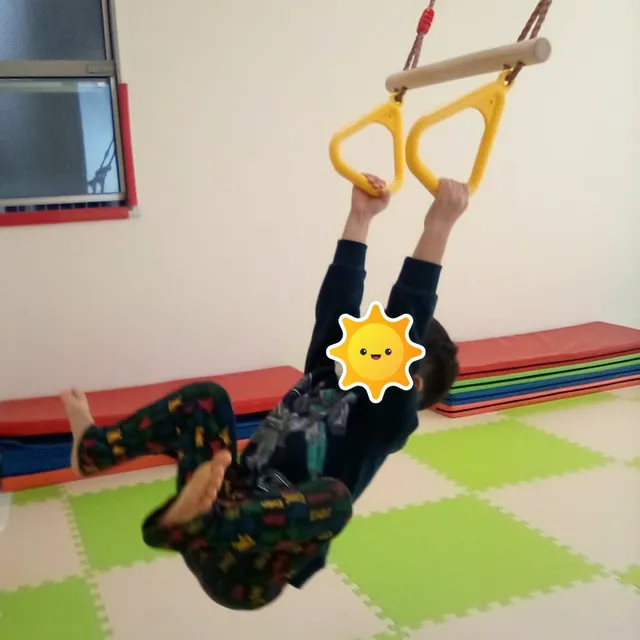 幼稚園・保育園・学校現場での経験を持つスタッフが在籍
