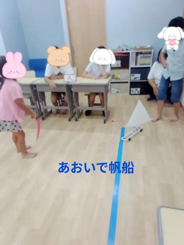 学年別に教室を分けて療育を実施