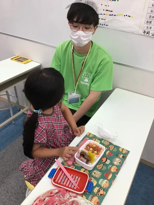 子どもに対し多めのスタッフの人数配置＆研修でABAスキル習得